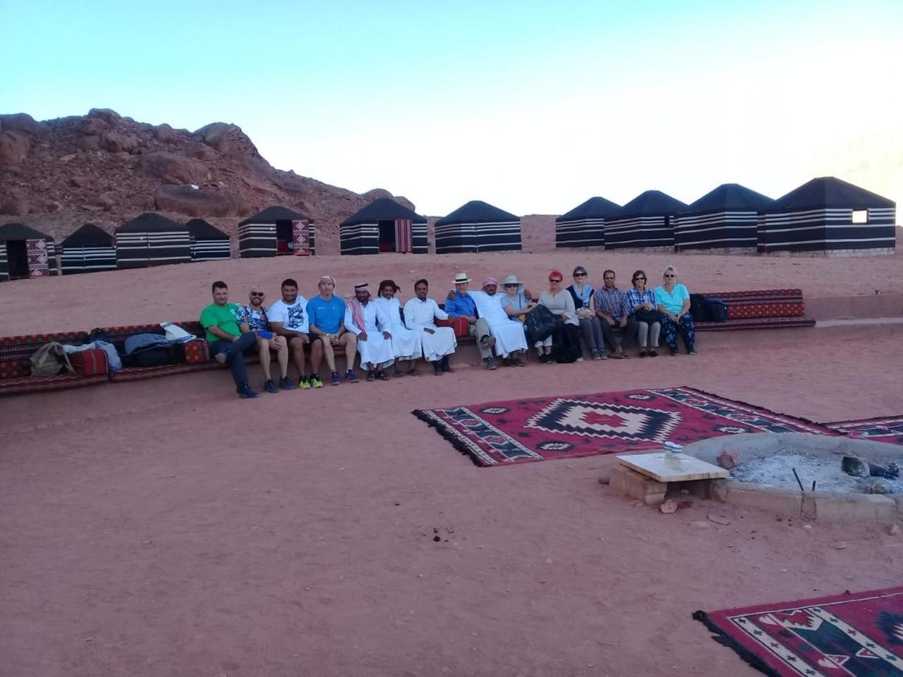 Wadi Rum Quiet Village Camp Buitenkant foto